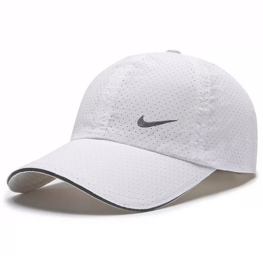 Casquette Noire Légère et Respirante – Idéale pour le Sport