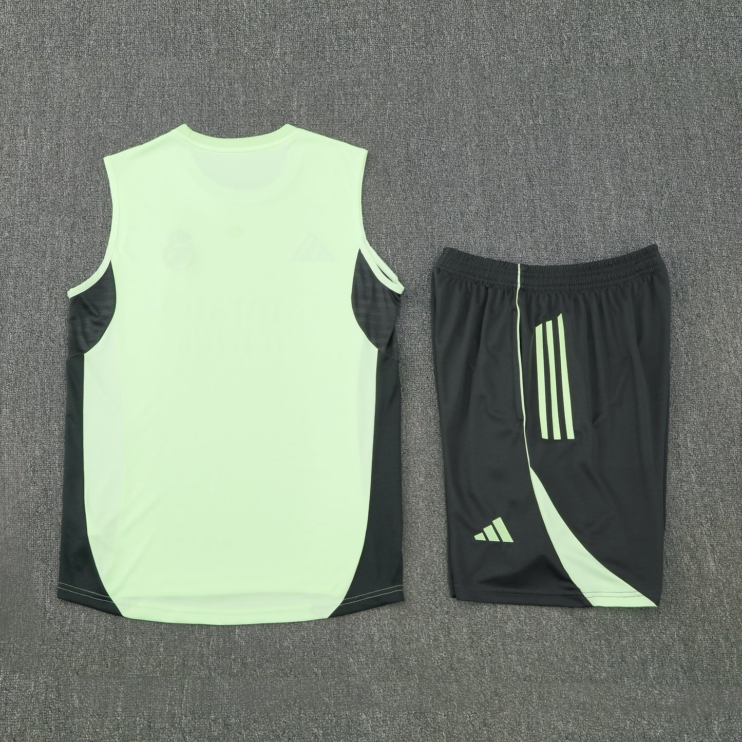 Ensemble entraînement Real Madrid homme – Débardeur + short léger AEROREADY