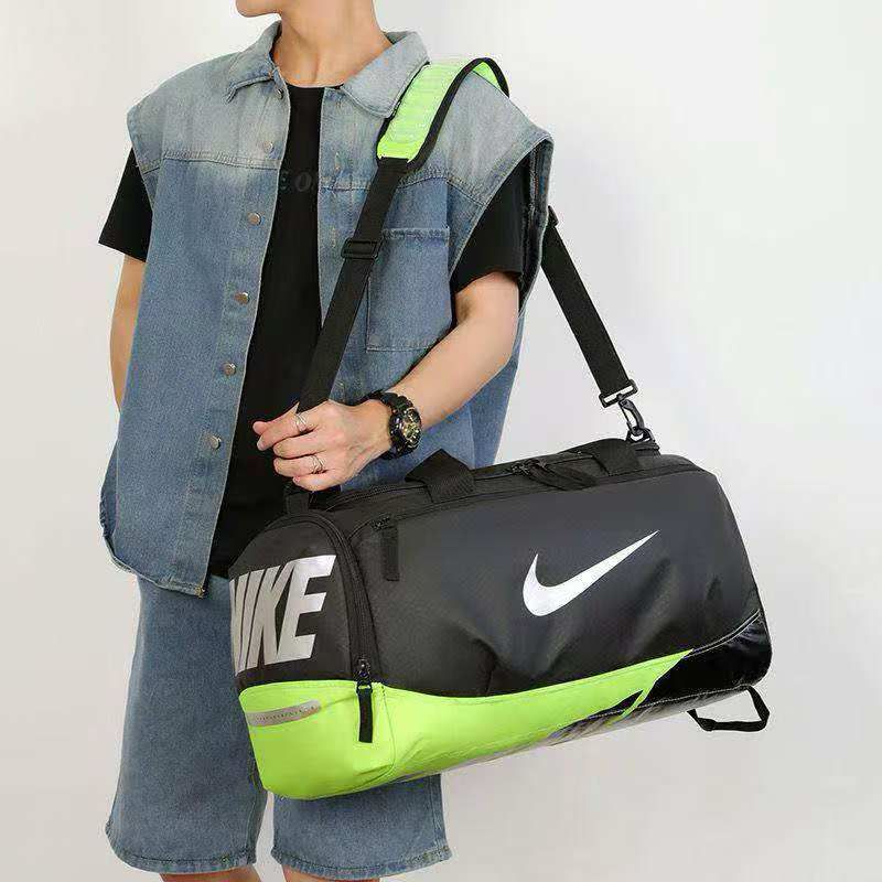 Sac de sport Nike compact et résistant