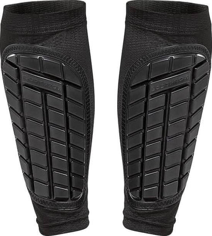 Protège-tibias G-Form Pro – Football Haute Protection | Pro Sport Sénégal