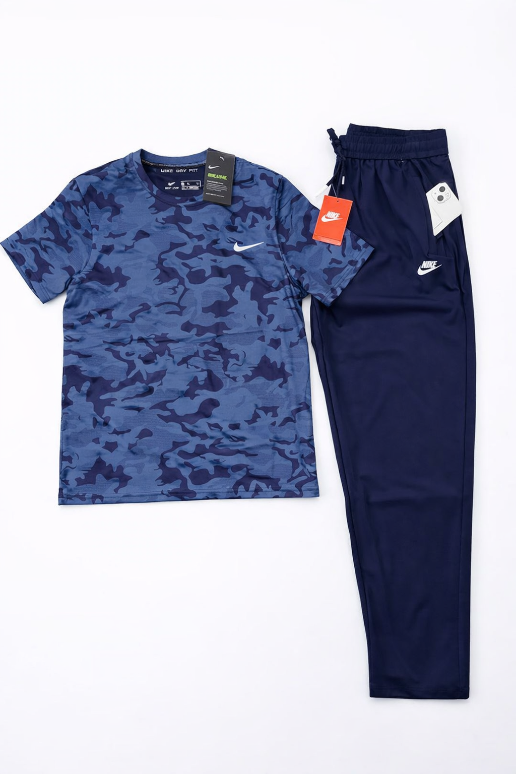 Ensemble Nike sport homme bleu camouflage – t-shirt + pantalon training
