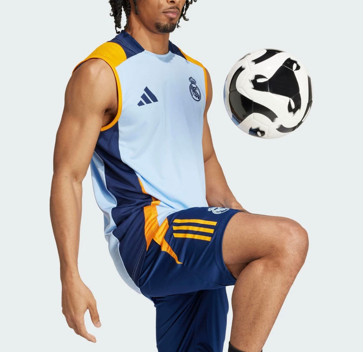 Maillot d’entraînement Real Madrid Adidas bleu et or homme – sans manches