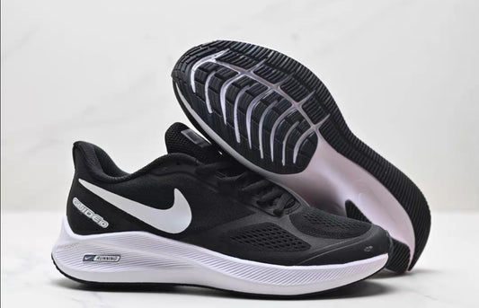 Nike Air Zoom Guide 10 Noir Blanc – Chaussures Running Homme