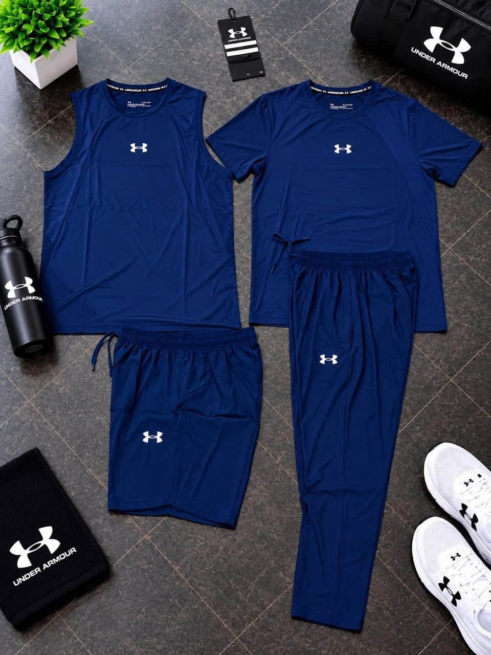Ensemble de sport homme Under Armour 4 pièces – T-shirt, débardeur et pantalon/short de sport | Pro Sport Sénégal