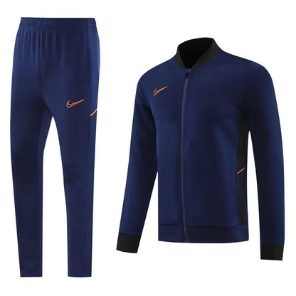 Survêtement Nike Noir & Blanc Homme – Confort & Style Spor