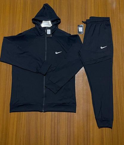 Survêtement Nike Homme – Ensemble Hoodie + Pantalon Noir